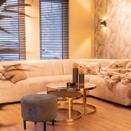 Vivaldi Будинок відпочинку *